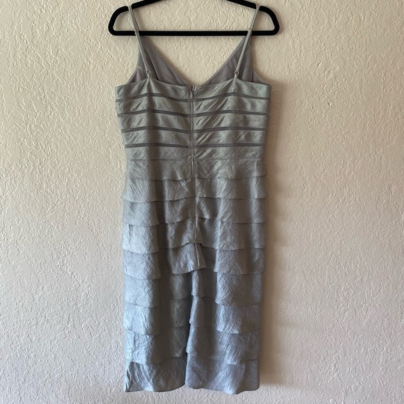 Adrianna Papell Occasions Tiered Ruffle Dress Size 12 Silver Party Event Coctail - Picture 3 of 10